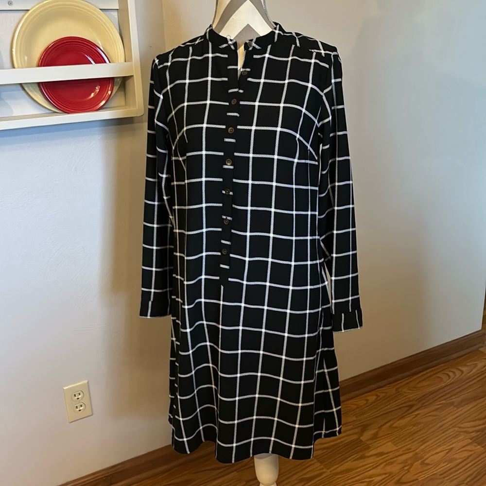 Merona black & white dress, size medium
